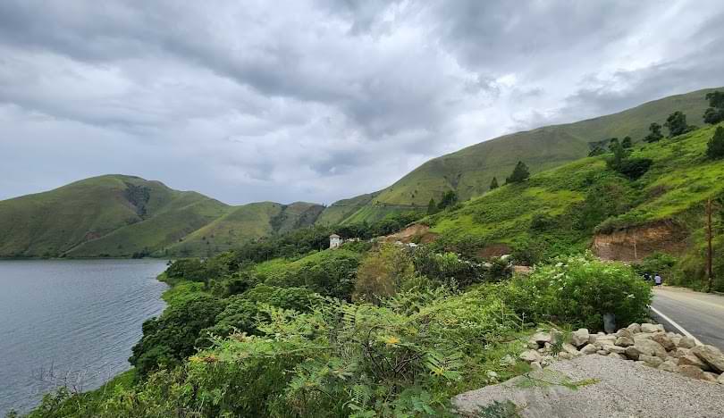 Medan Tour Treats: Exploring the Beauty of Lake Toba