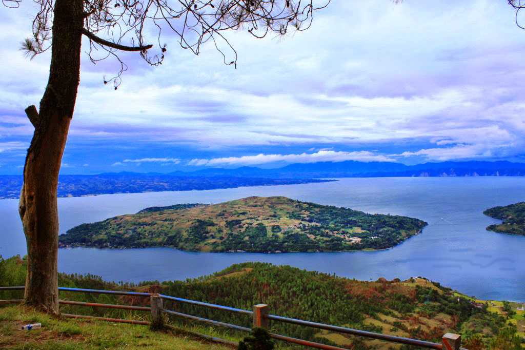 Lake Toba Tour Adventure: Dive into the Heart of Sumatra's Gem