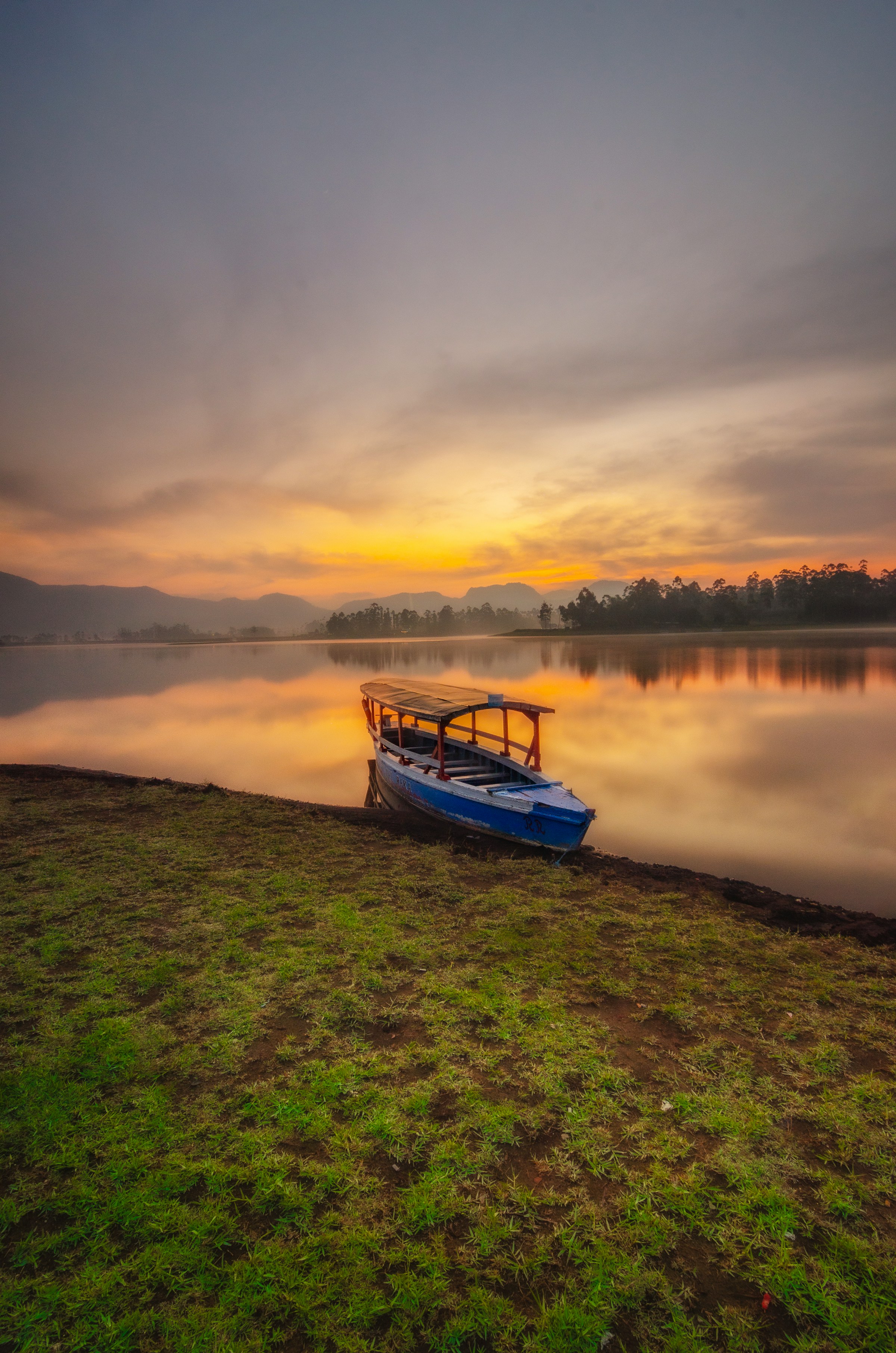 Lake Toba Tour: Discover Ancient Batak Kings’ Tombs