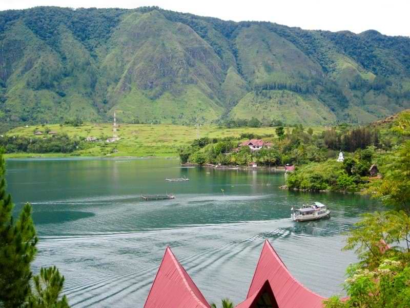 Lake Toba Tour Essentials: What Every Medan Tour Should Include