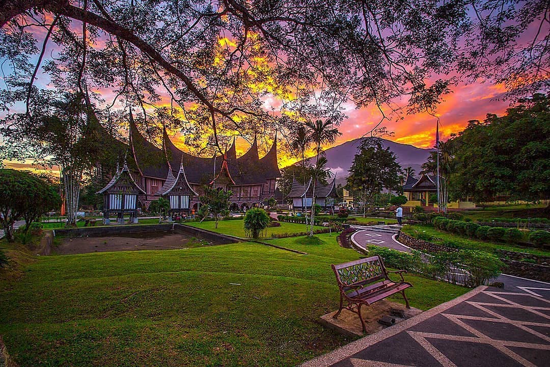 Medan Tour Photography: Capturing the Essence of Sumatra