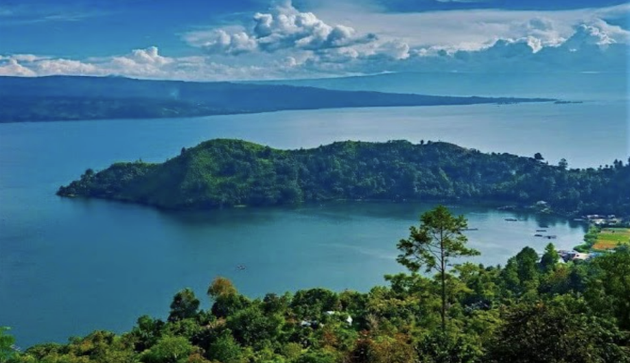 Lake Toba Tour Adventures: Natural Wonders Await