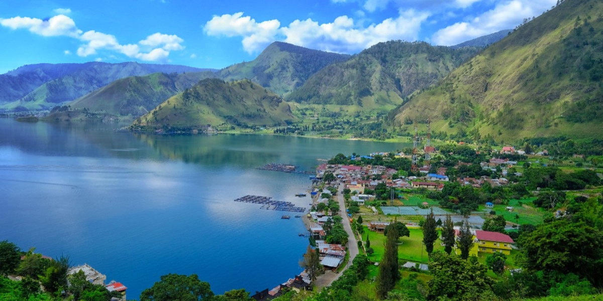 From Culture to Scenic Beauty: Lake Toba Tour's Dual Delight