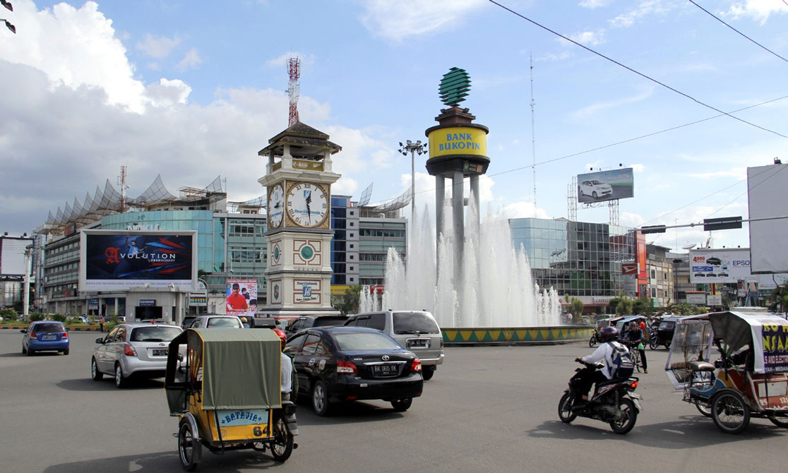 Exploring North Sumatra: A Guide to Driving to Lake Toba with Tobatransporter