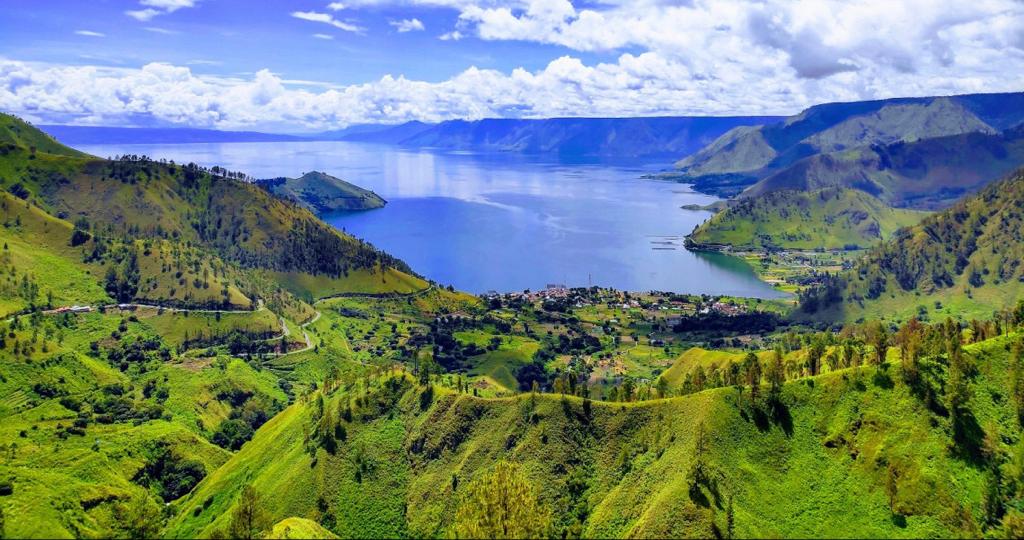 Medan Tour and Lake Toba Tour: Embrace the Beauty of Sumatra